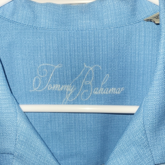 Tommy Bahama Button Down - Picture 3 of 4